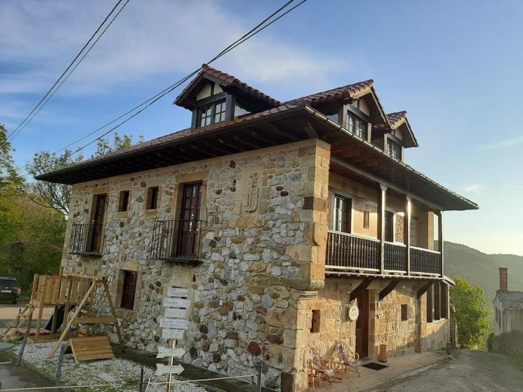 Posada El Hidalgo Valdecilla Exterior photo